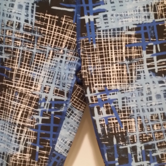 VOGO Athletica Active Stretch Capris L - Picture 4 of 5